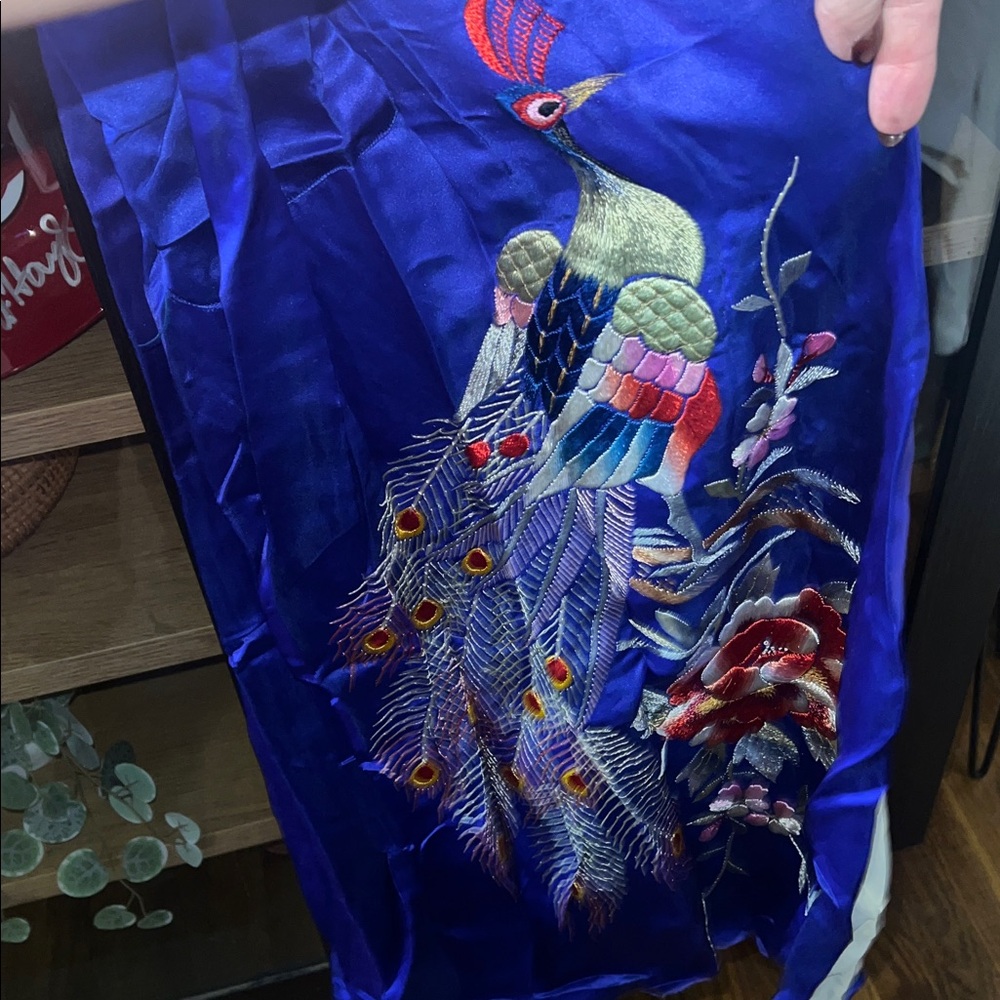 Vintage Embroidered Robe STUNNING - Picture 13 of 17